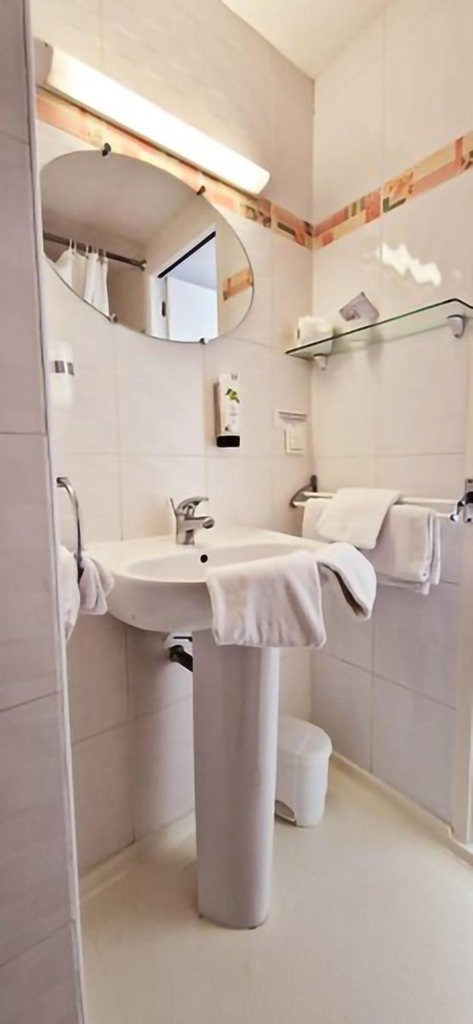 Brit Hotel Essentiel Pontivy Robic Dış mekan fotoğraf