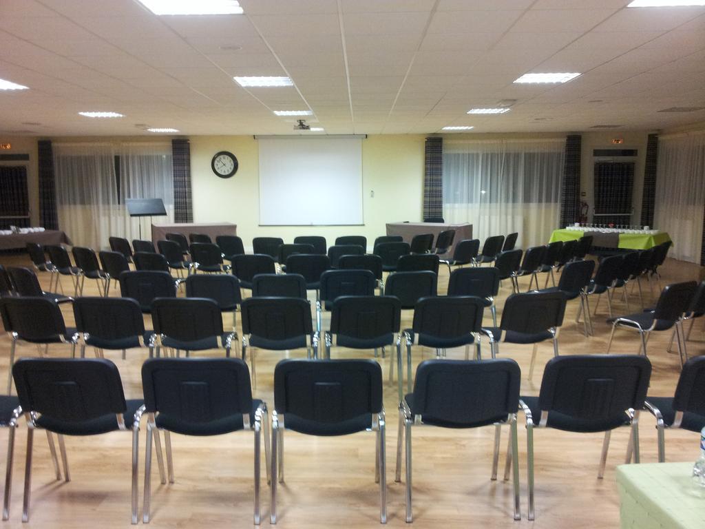 Brit Hotel Essentiel Pontivy Robic Dış mekan fotoğraf