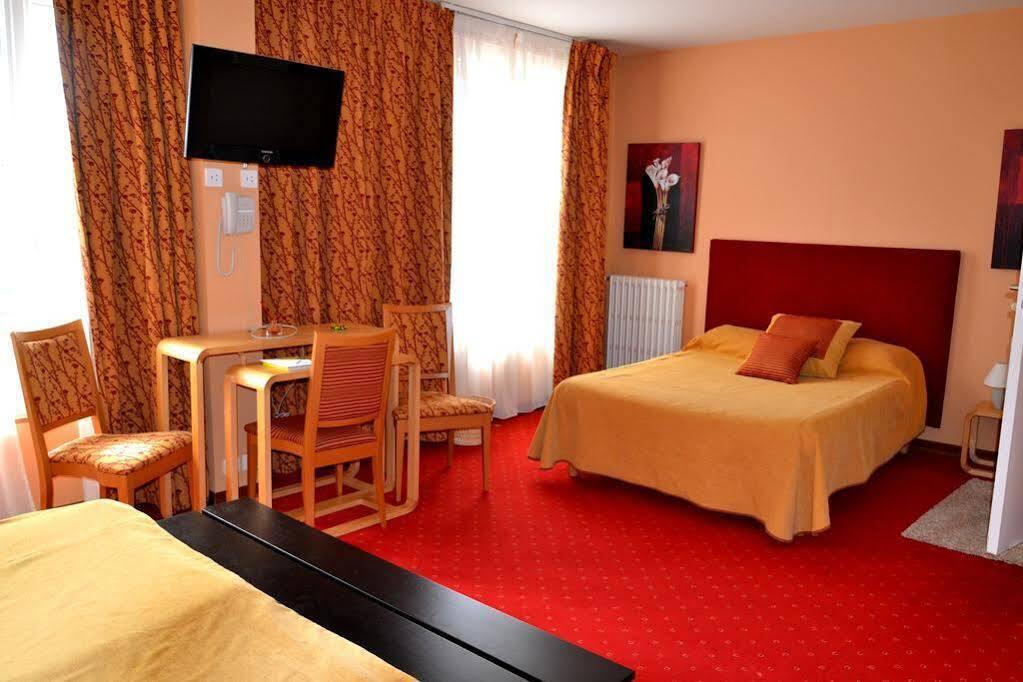 Brit Hotel Essentiel Pontivy Robic Dış mekan fotoğraf